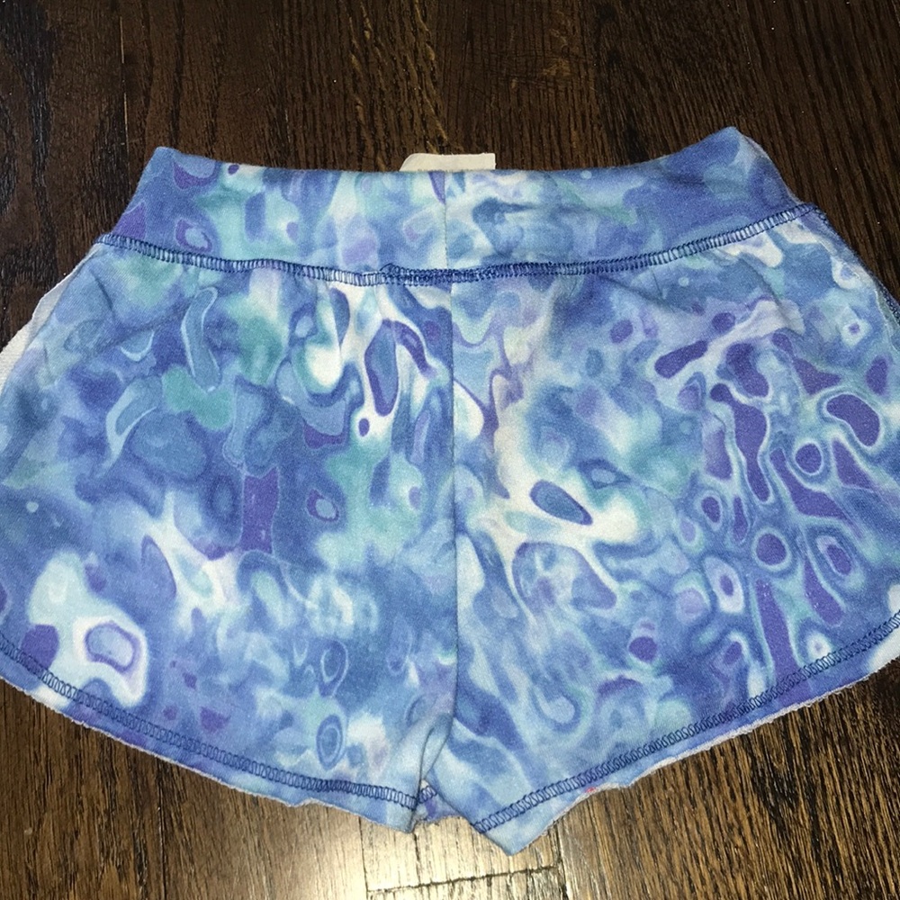 Shorts - Picture 2 of 3